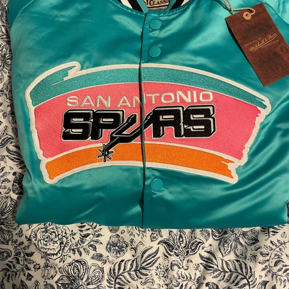 Sam Antonio Spurs Mitchell & Ness Satin Jacket - Picture 14 of 16